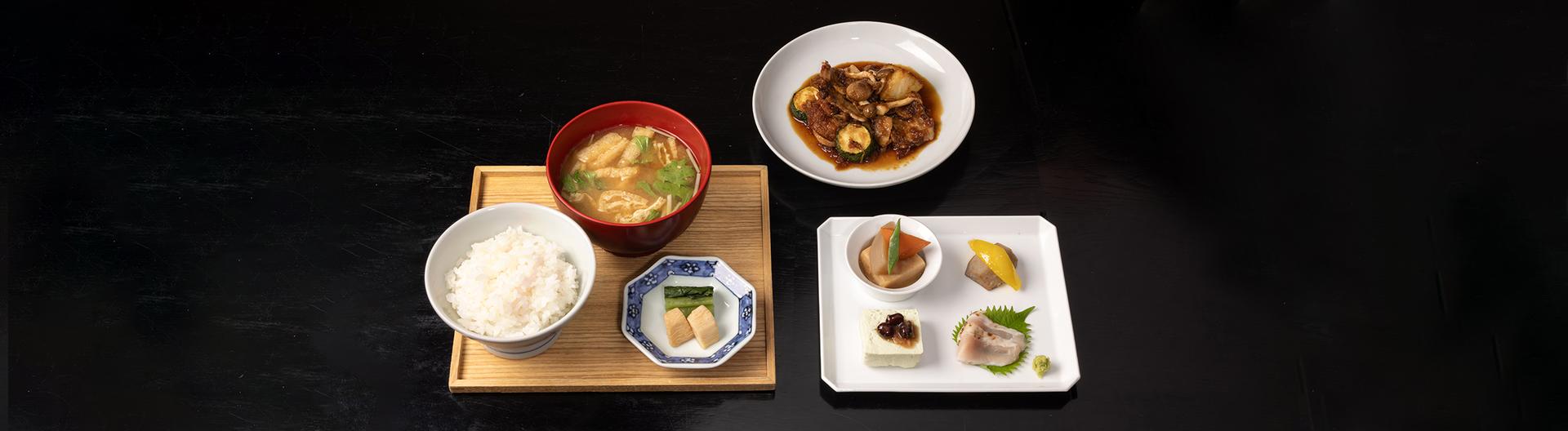 前菜4種盛りと信州太郎ぽーくとの生姜焼きと銅釜白米ごはん